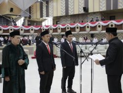 Hasanuddin Mas’ud Melantik Dua Anggota  PAW DPRD Kaltim