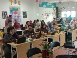 SMP N 1 Tenggarong Jadi Sekolah Google, Belajar dari Rumah Pakai HP