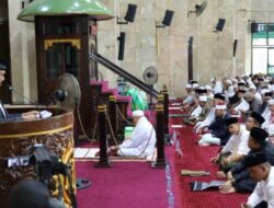Bupati Kukar Sholat Idul Fitri di Masjid Agung Tenggarong