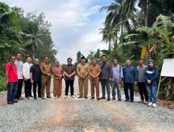 “Gelombang Darat” di Tama Pole Mulai Bisa Diatasi, Wabup Kukar Tinjau Langsung Kondisi Jalan