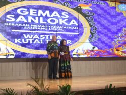 Mengakar dari Flora Lokal, Batik Kembang Bengkal Warnai Panggung Wastra Kutim